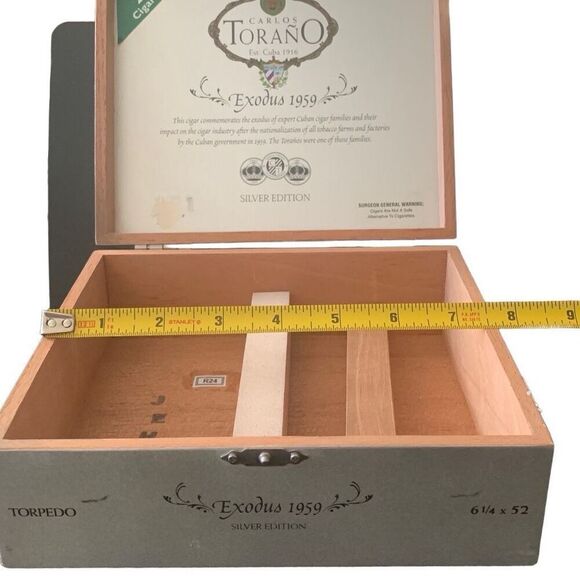 Pre Owned Carlos Torano Exodus 1959 Silver Edition Cigar Box Torpedo - Picture 4 of 16